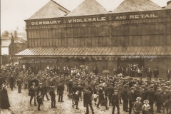 37989579_689713714706283_4263520529006198784_o